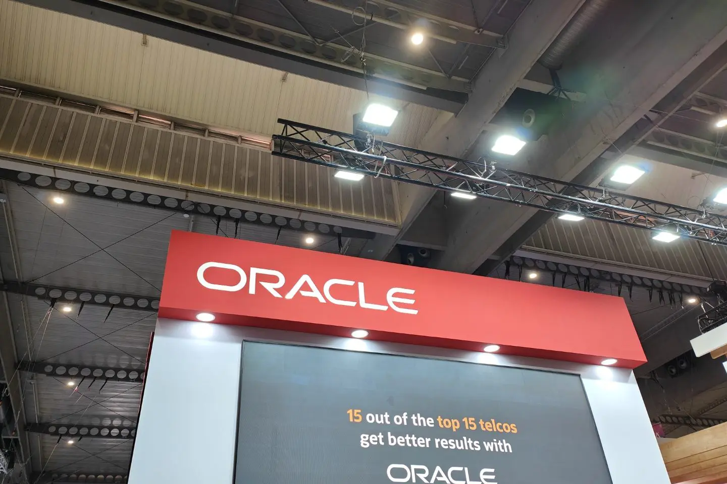 Oracle Adds AI Agents to Fusion Cloud Applications for CX Experts