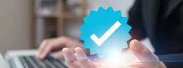 Google tests verification feature with ‘blue checkmark’ in search results
