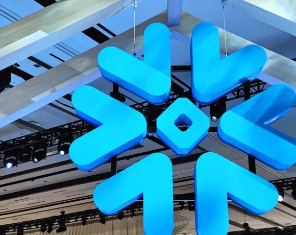 Snowflake integrates OpenAI models into Cortex and brings Agents to Teams