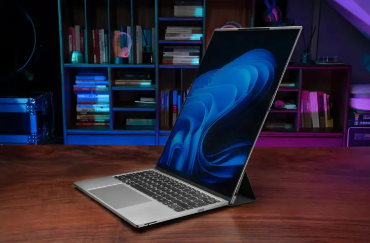 Lenovo ThinkBook Flip Has an Exceptionally Tall Folding Screen