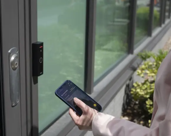 Axis Communications Bluetooth reader