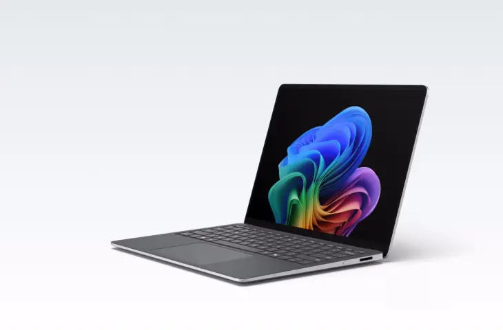 Microsoft Unveils Surface Laptop with 5g