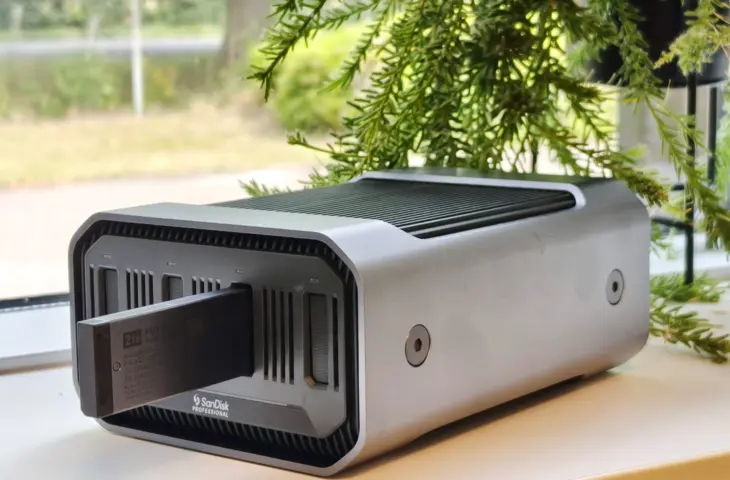 SanDisk Pro-Blade Station Review: Fast, but Sometimes Sloppy and Always Pricey