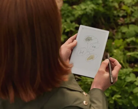 reMarkable Paper Pro Move Review: the Charm of Writing, the Ease of Digital