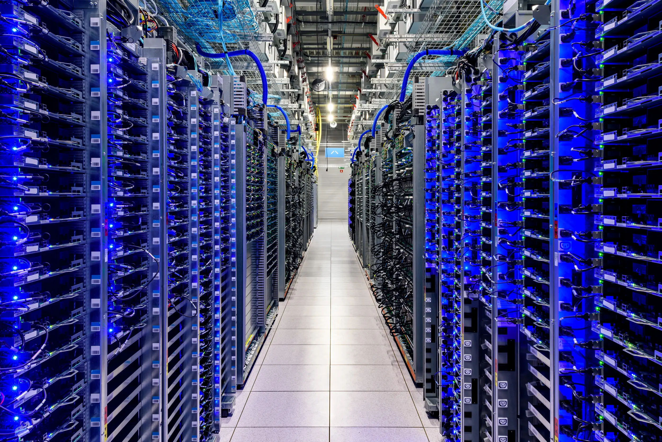 Tech1-St-Ghislain-Servers Google data center