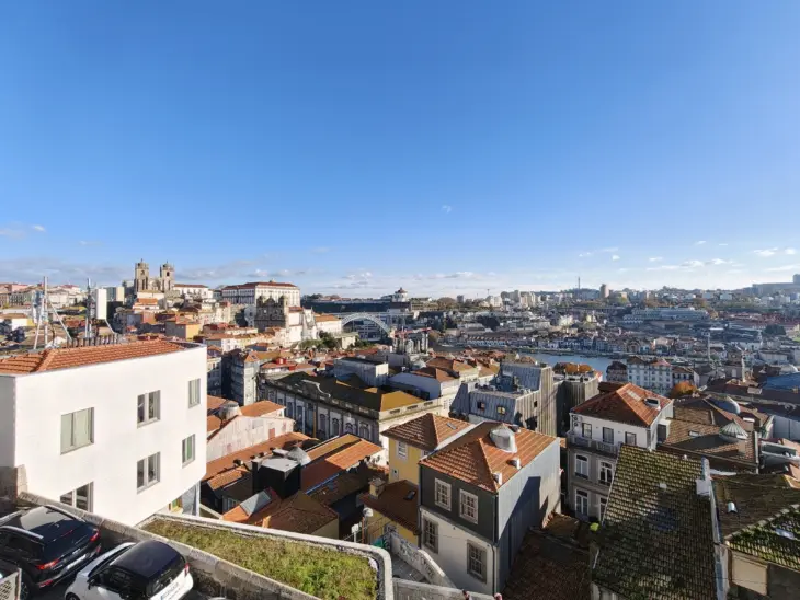 Oppo-Find-X9-Pro-Porto-brug-breedhoek Oppo-Find-X9-Pro-Porto-brug-breedhoek