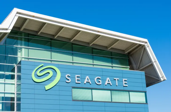 Seagate ships first 44 TB HAMR HDDs, outperforming Western Digital