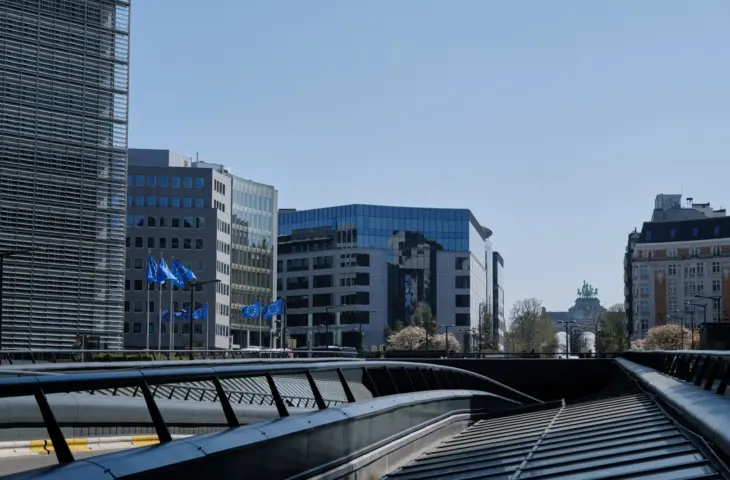 EU revises telecom rules: ‘voluntary’ framework for tech giants