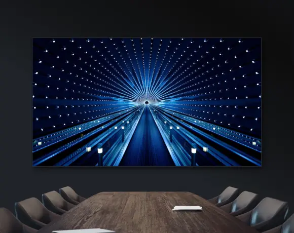 Big, bigger, biggest, until it no longer fits in the elevator: on screens in meeting rooms