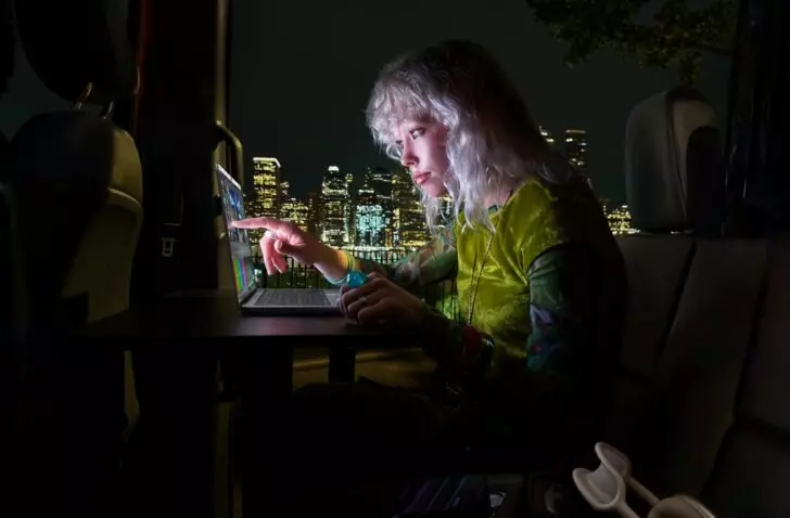 Apple announces yet another new MacBook Pro, this time with a touchscreen