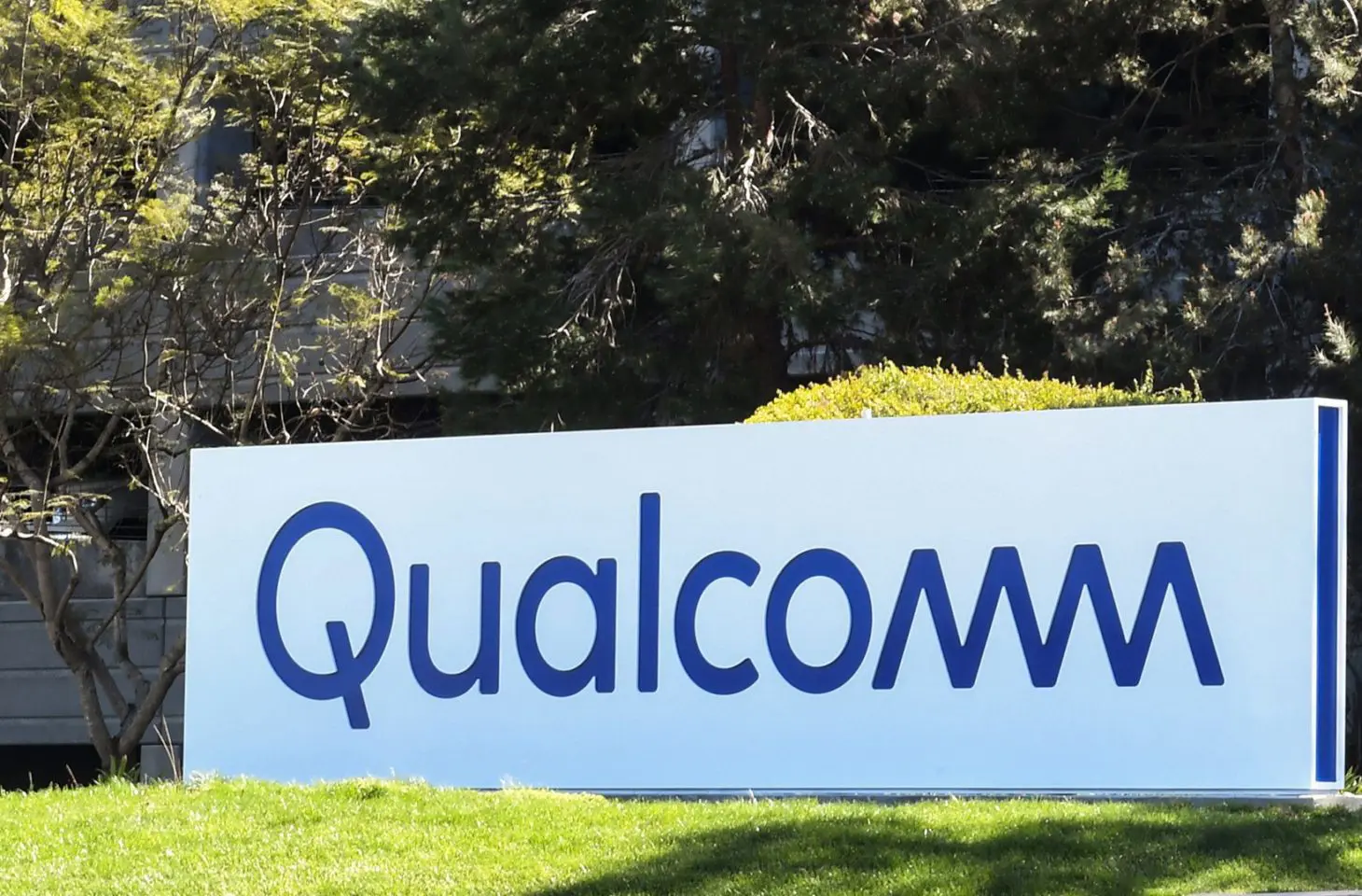 Qualcomm teams up with Microsoft to develop Snapdragon for AR
