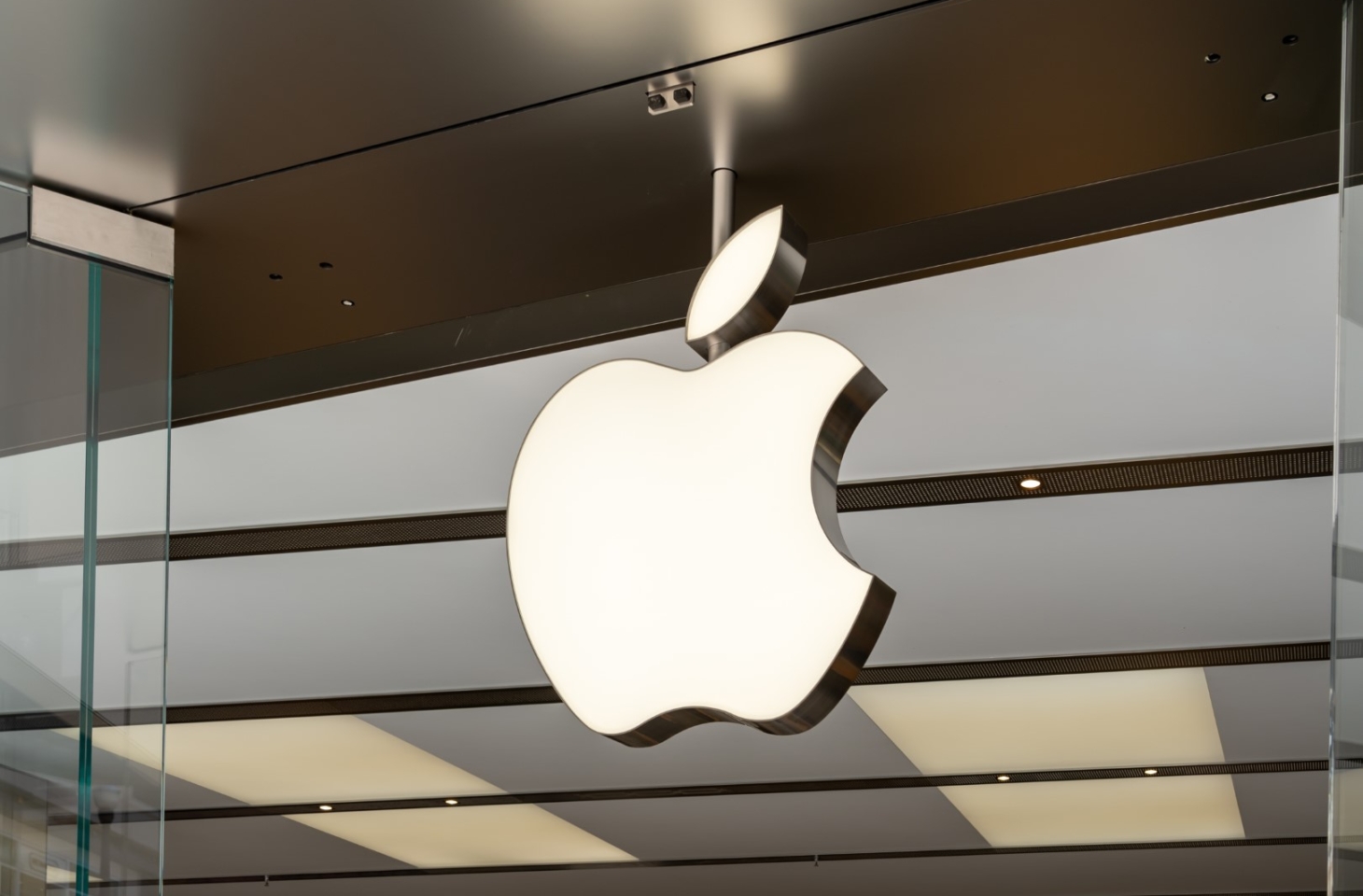 Apple halts secure encryption for iCloud in UK under government pressure