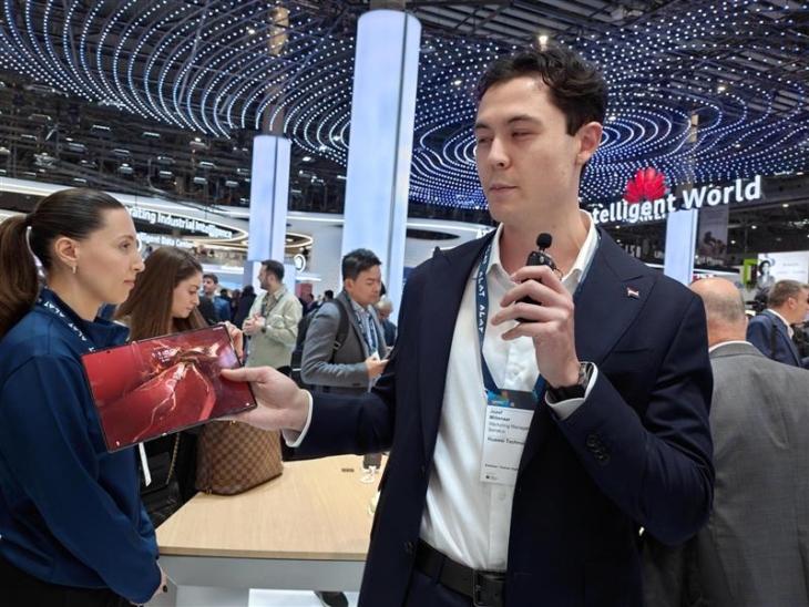huawei mate xt