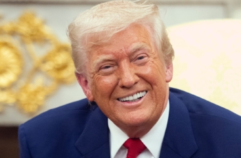 Trump Mobile Launched: Expensive, Patriotic and with a Golden Smartphone