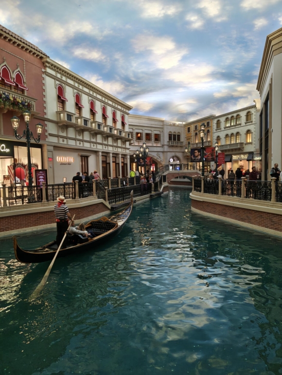 motorola-edge-70-binnen (2)